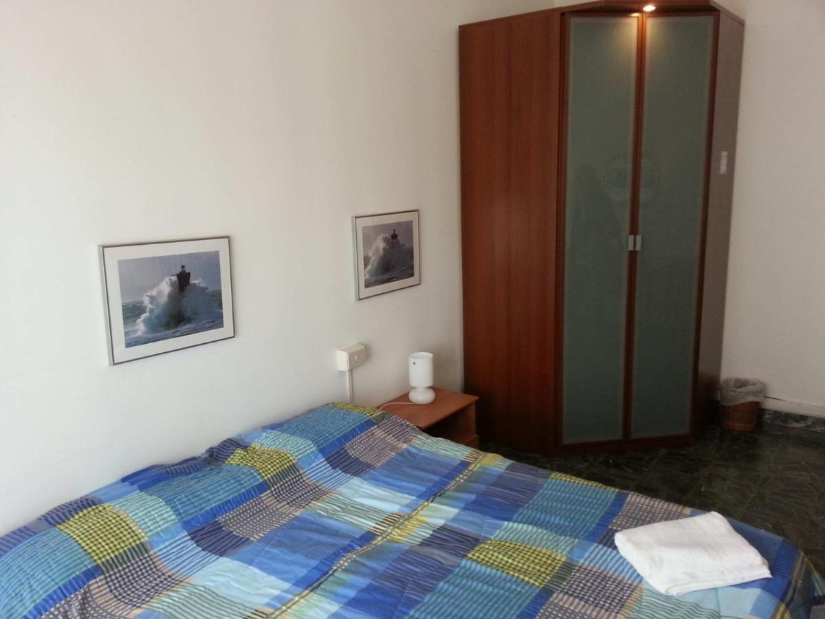 A Due Passi Dal Treno Apartman Pisa Szoba fotó