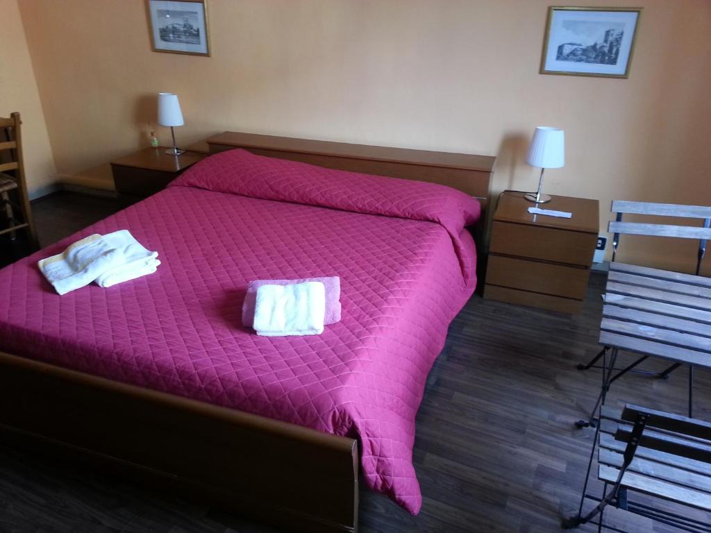 A Due Passi Dal Treno Apartman Pisa Szoba fotó